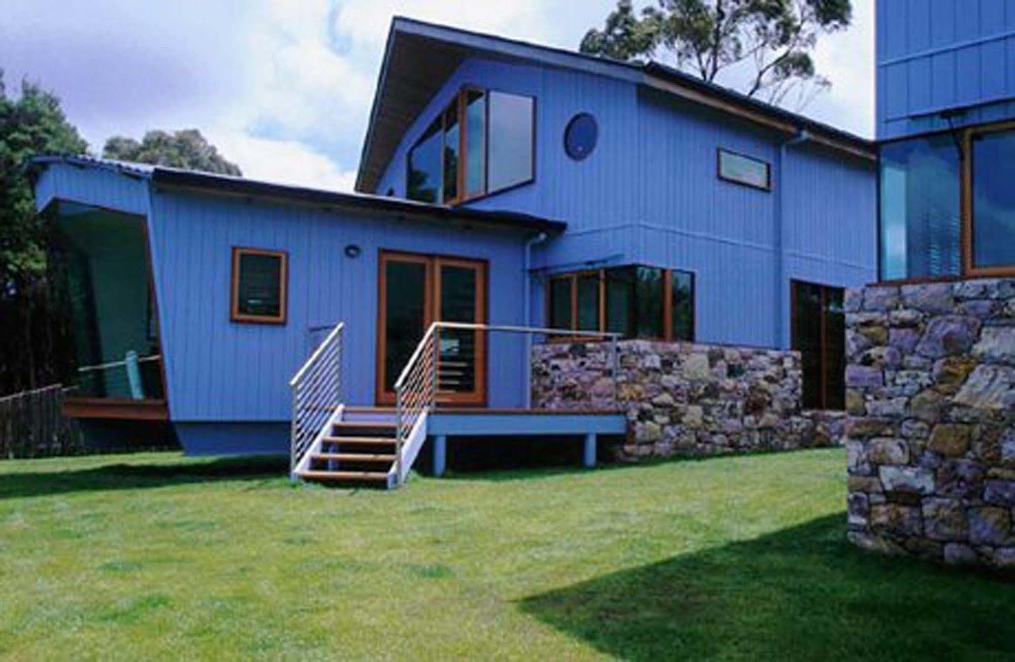 Wheelhouse Apartments Strahan Eksteriør billede