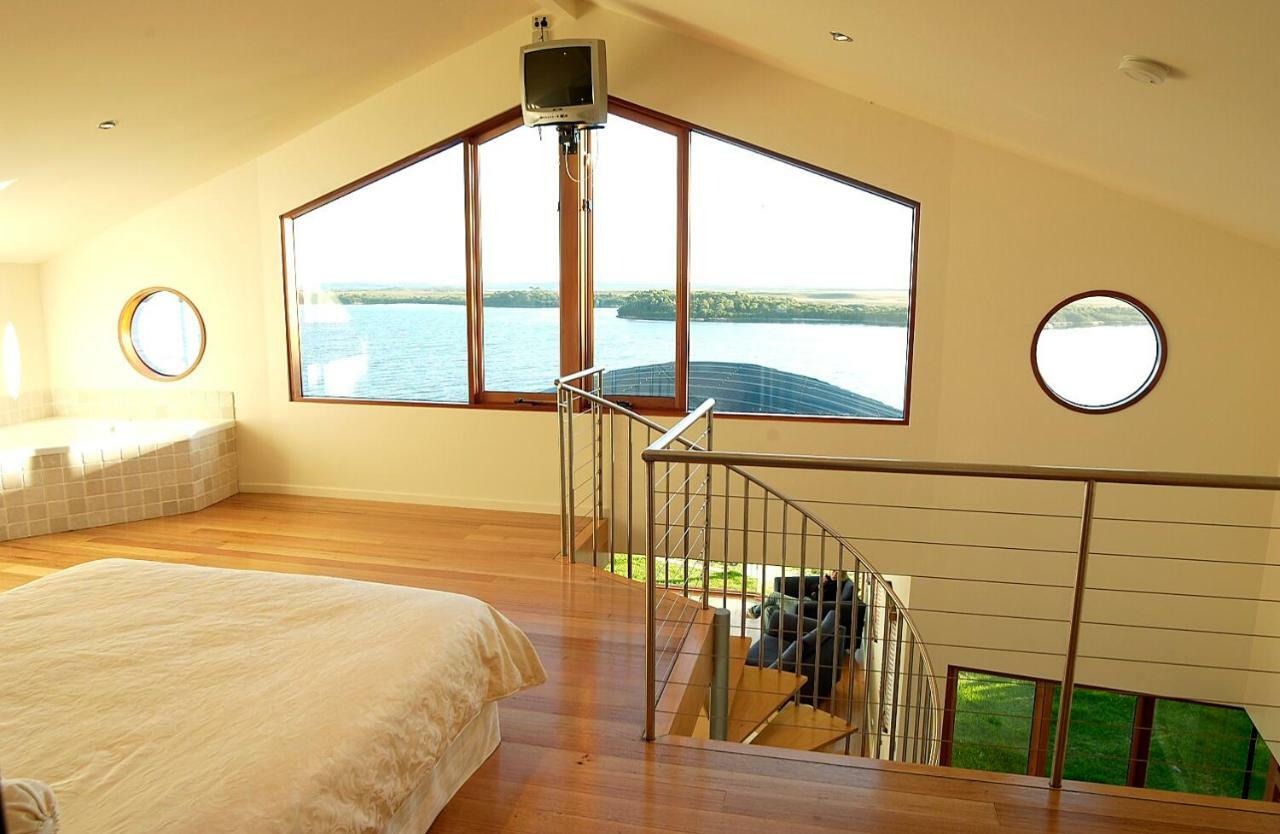 Wheelhouse Apartments Strahan Eksteriør billede